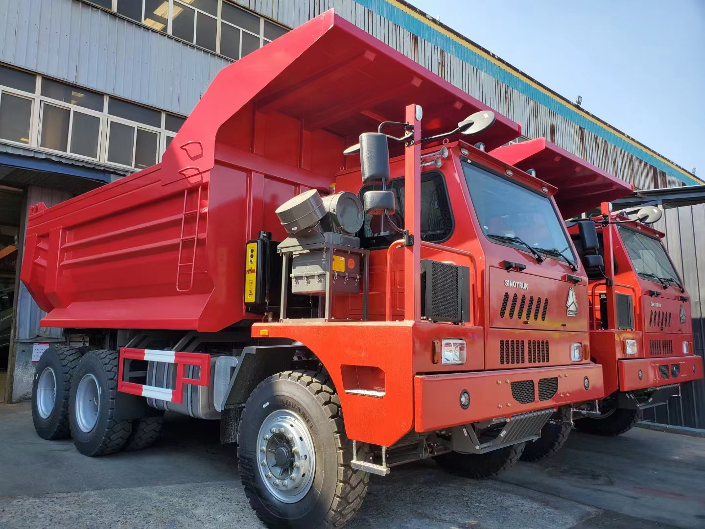 dumptrucks voor zwaar gebruik in de mijnbouw zijn klaar voor verzending