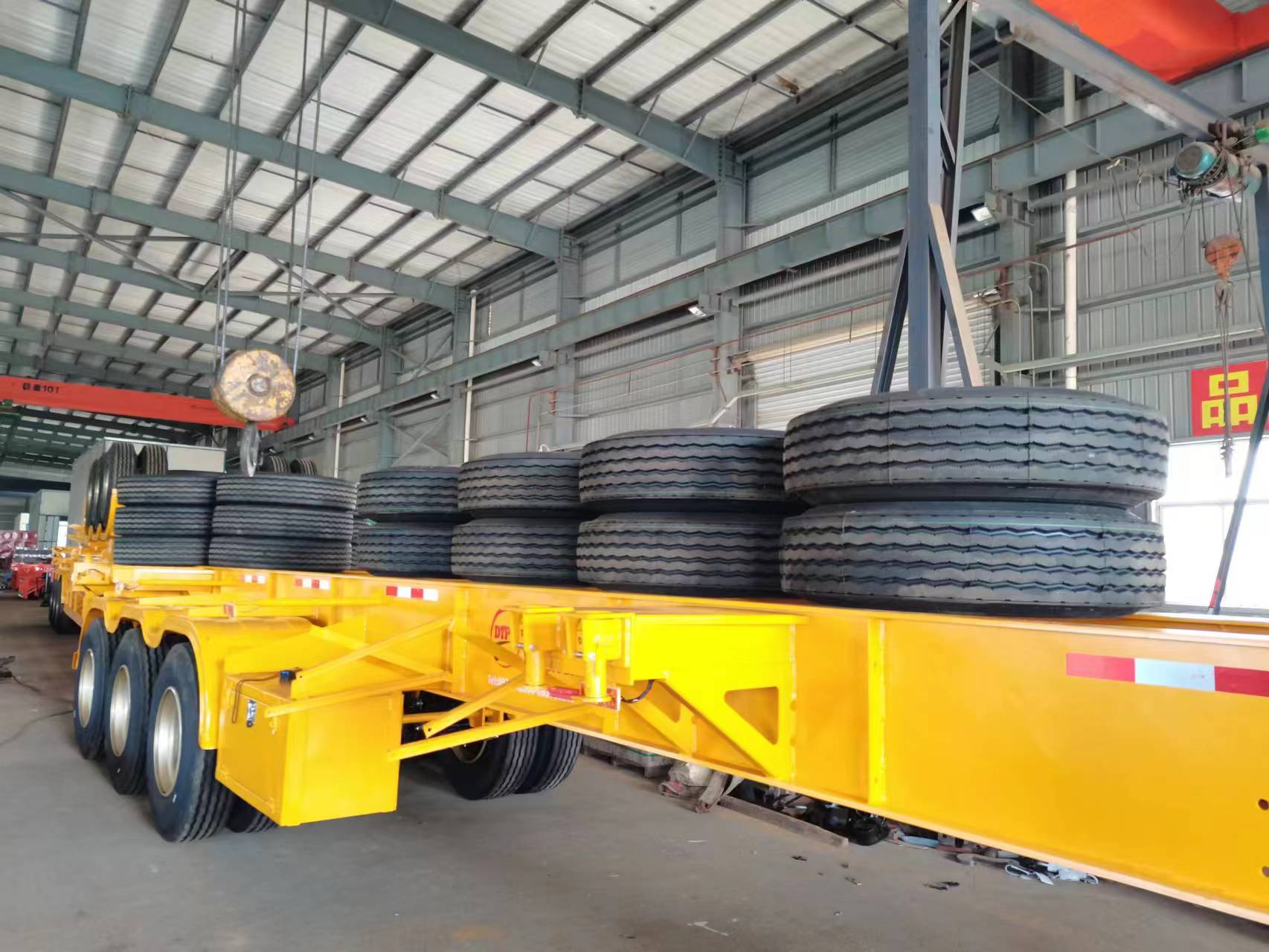 40ft 3-assige container-skeletchassis zijn klaar voor levering
