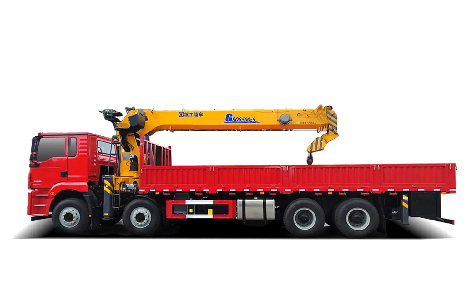 Op de vrachtwagen gemonteerde kraan